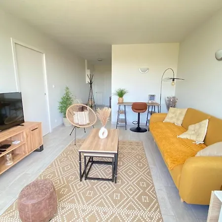 Bright T2 With Parking And Balcony Apartment La Rochelle (Charente-Maritime)