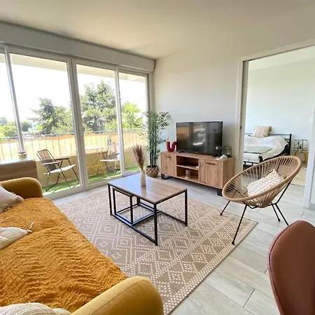 Bright T2 With Parking And Balcony Apartment La Rochelle (Charente-Maritime)
