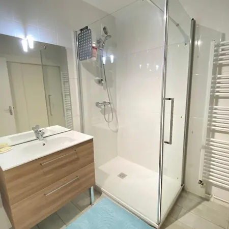 Bright T2 With Parking And Balcony * La Rochelle (Charente-Maritime)